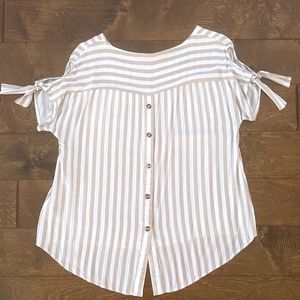 She + Sky button back top